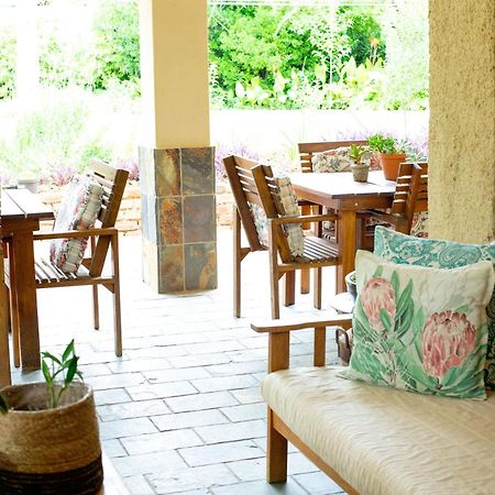 Crisp Guest Rooms Bloemfontein Esterno foto
