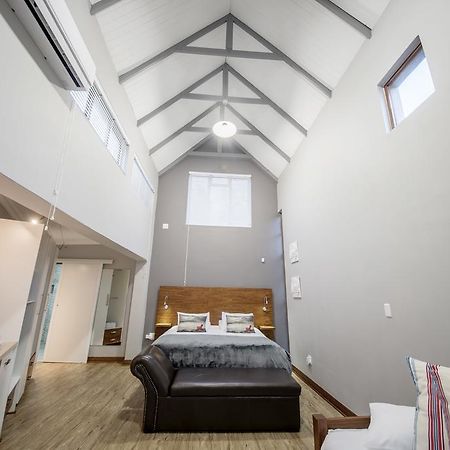 Crisp Guest Rooms Bloemfontein Esterno foto