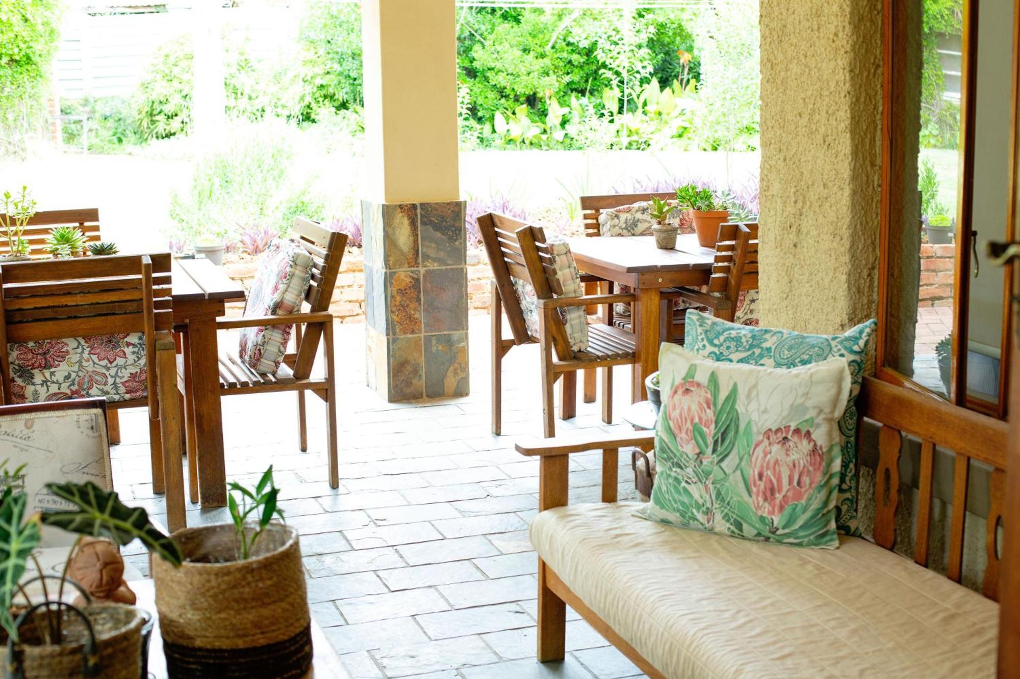 Crisp Guest Rooms Bloemfontein Esterno foto