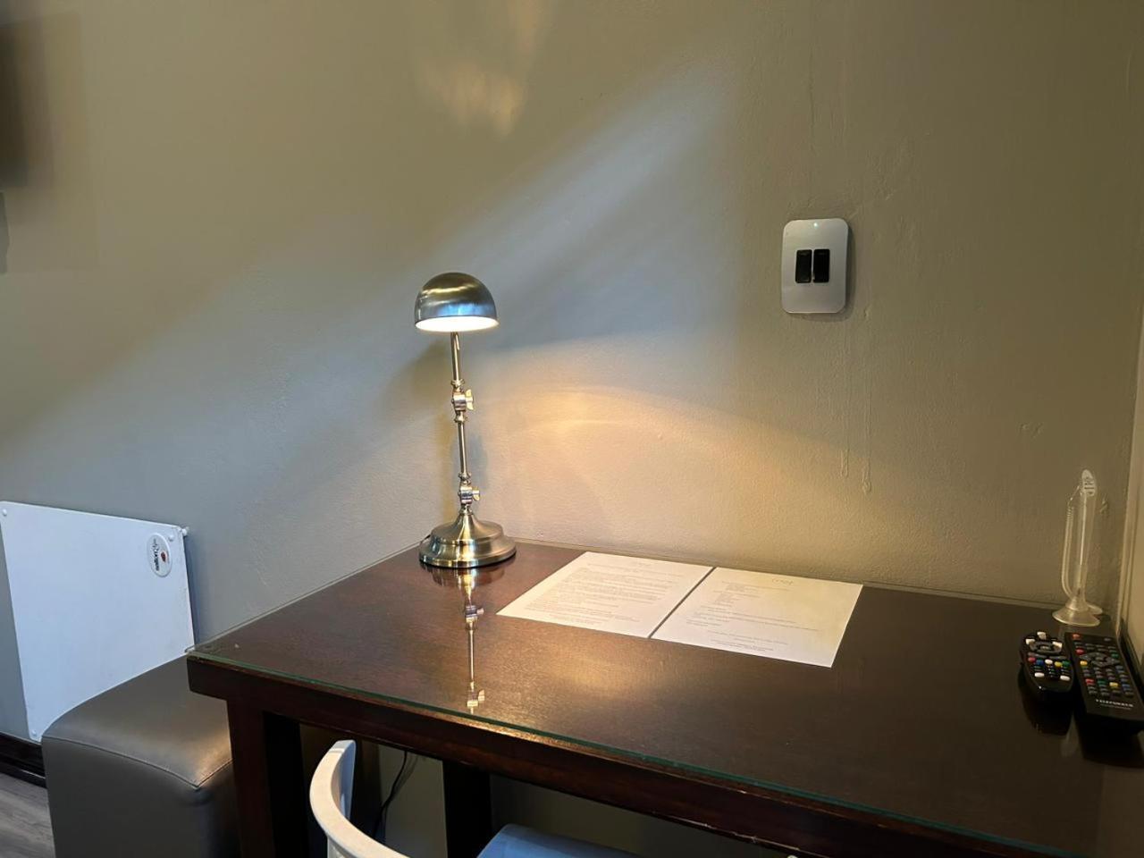 Crisp Guest Rooms Bloemfontein Esterno foto
