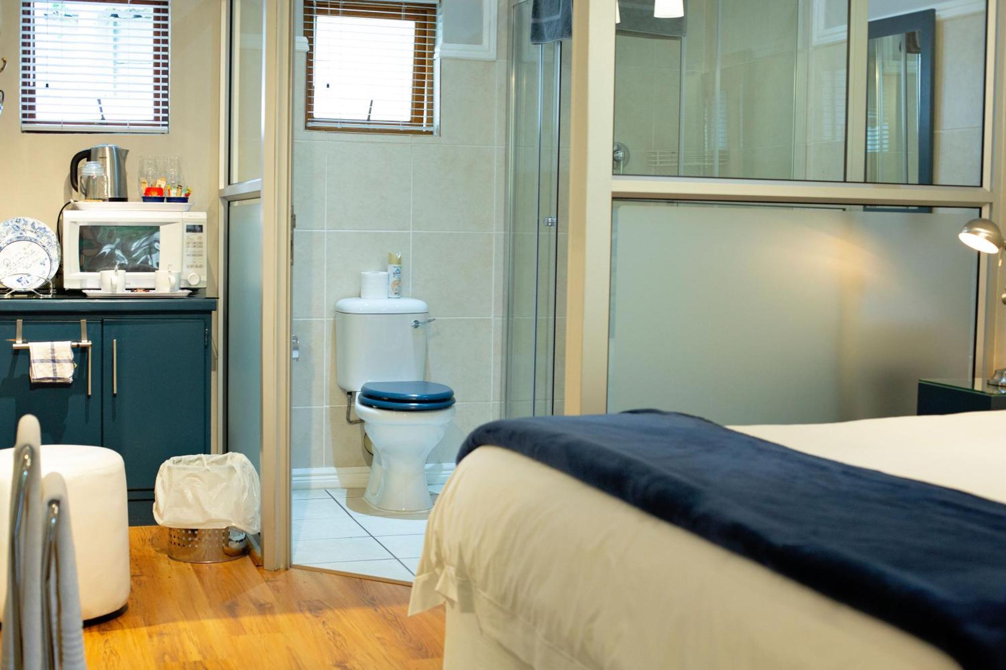 Crisp Guest Rooms Bloemfontein Esterno foto