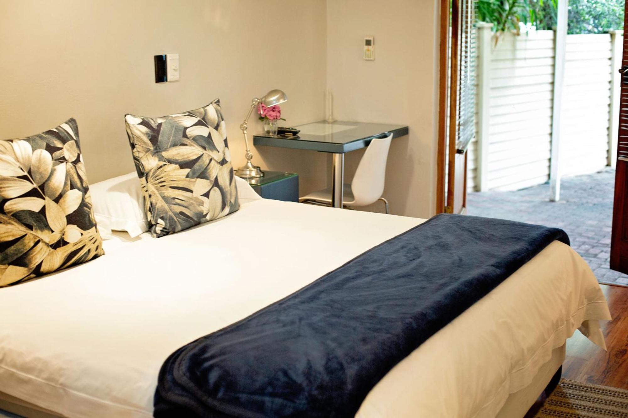 Crisp Guest Rooms Bloemfontein Esterno foto