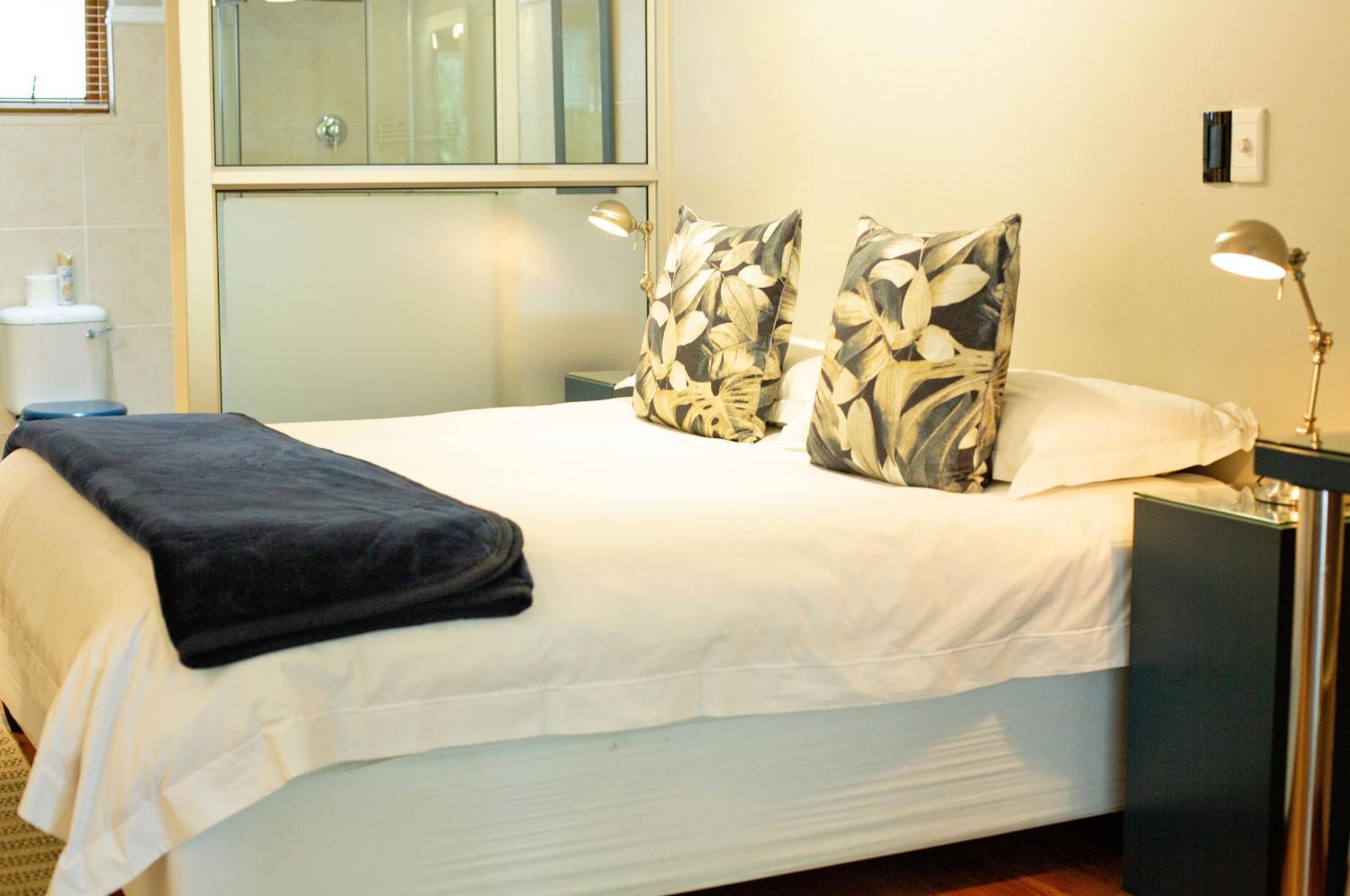 Crisp Guest Rooms Bloemfontein Esterno foto