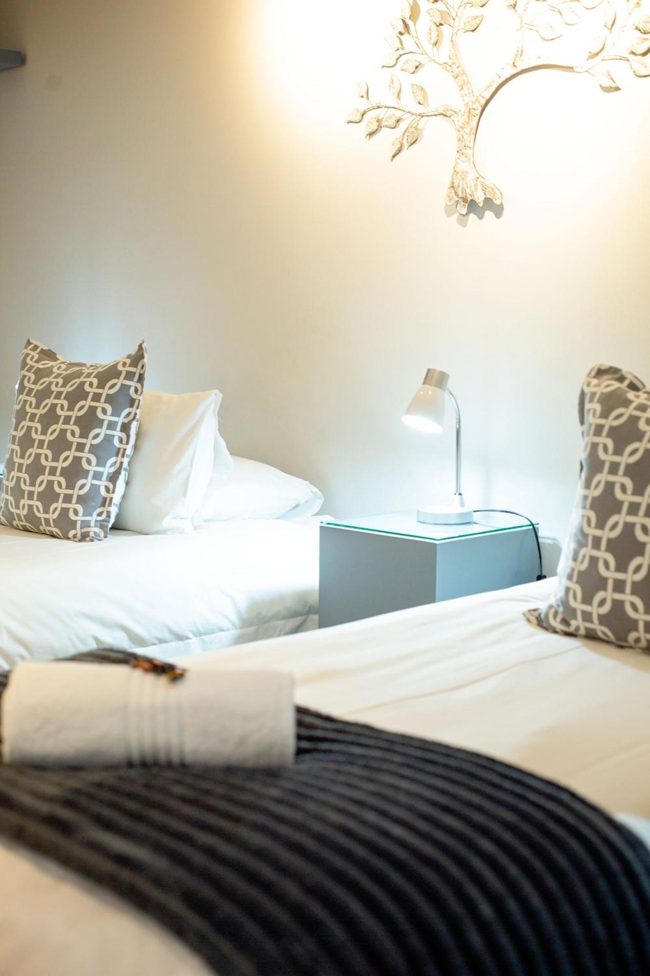 Crisp Guest Rooms Bloemfontein Esterno foto