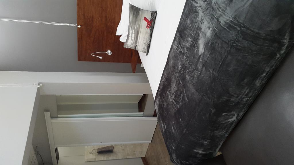 Crisp Guest Rooms Bloemfontein Esterno foto